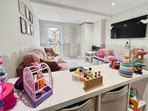 Photo 13- click for photo gallery